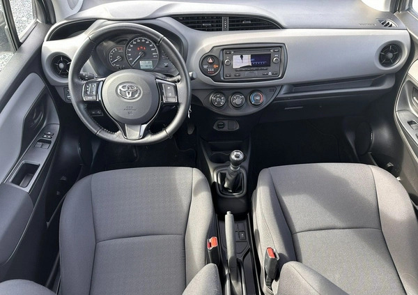 Toyota Yaris cena 52900 przebieg: 48000, rok produkcji 2020 z Wojkowice małe 232